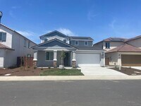 Building Photo - Solar Lennar 4 Bedroom Home on a Large Lot
