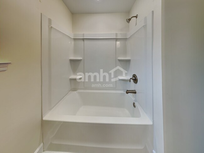 Building Photo - 4268 Longfellow Dr