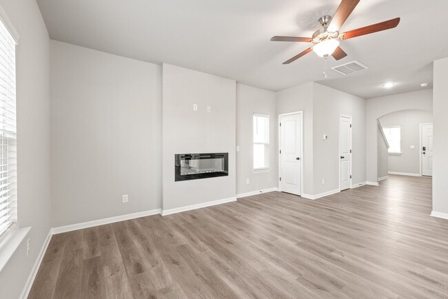 Building Photo - Modern Living in Stoneygreen | Open Concept + Loft + Private Backyard