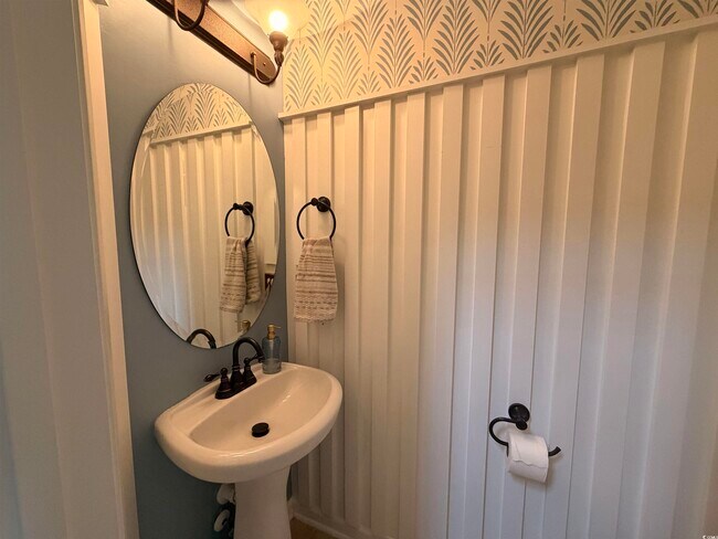 Building Photo - 204 Fulbourn Pl