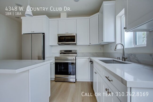 Building Photo - 4348 Country Club Dr