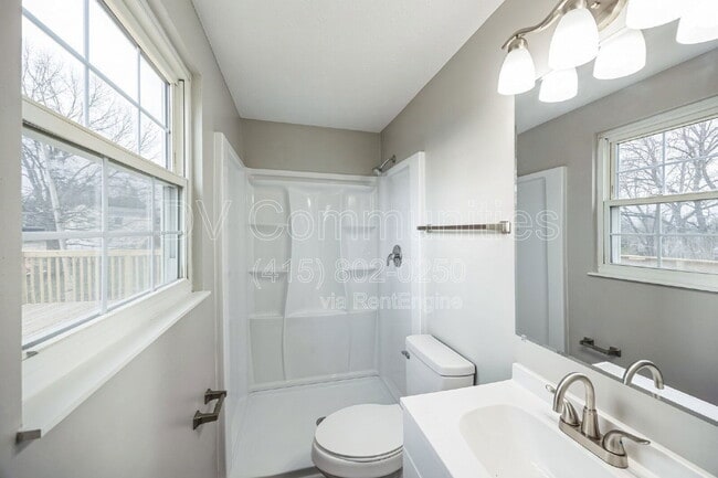 Building Photo - 12174 Glencrest Ct