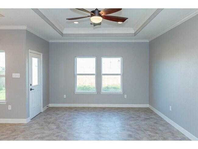 Building Photo - 203 Seacrest Blvd