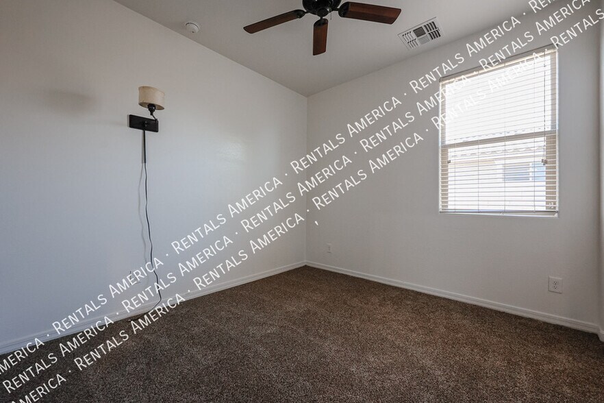 Building Photo - 41192 W Rio Bravo Dr