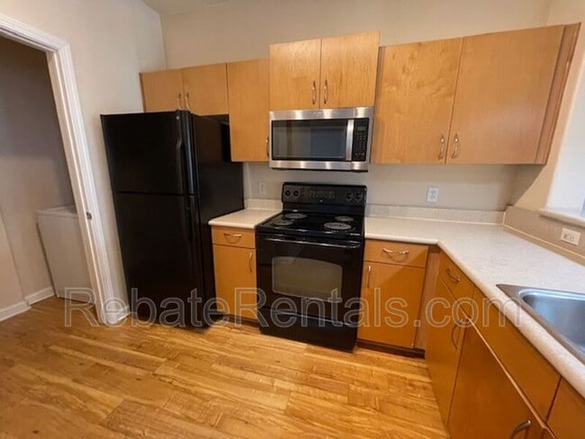 Building Photo - 8290 Gate Pkwy W