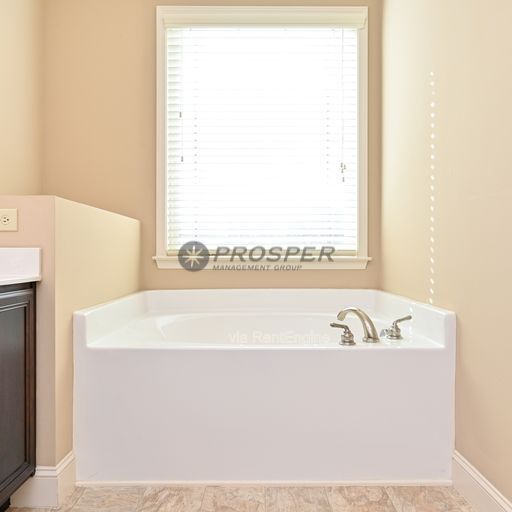 Building Photo - 709 Ravel Ct