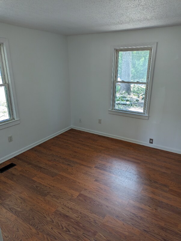 Building Photo - 608 N 10th St