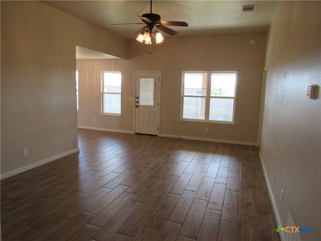 Building Photo - 202 E Avenue H