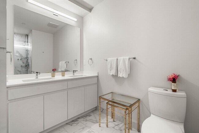 Building Photo - 45 W 3rd St