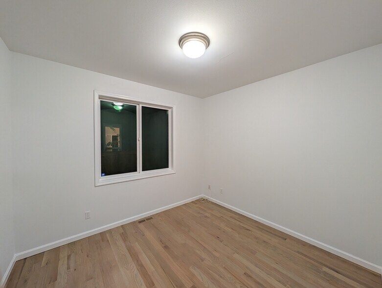 Building Photo - 19031 Waxen Rd