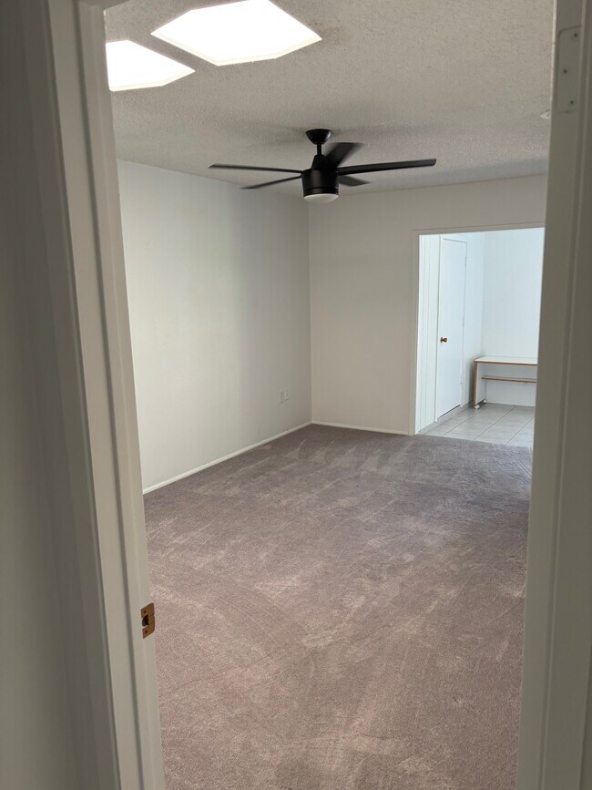 Building Photo - 10915 W Thunderbird Blvd