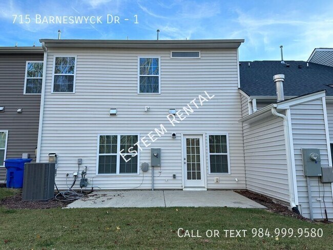 Building Photo - 715 Barneswyck Dr