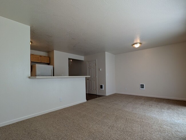 Building Photo - 5949 Aster St