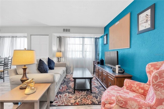 Building Photo - 3315 58th Ave S