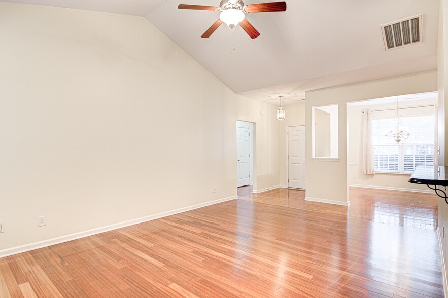 Living Room with Ceiling Fan - 6524 Overland Park Dr