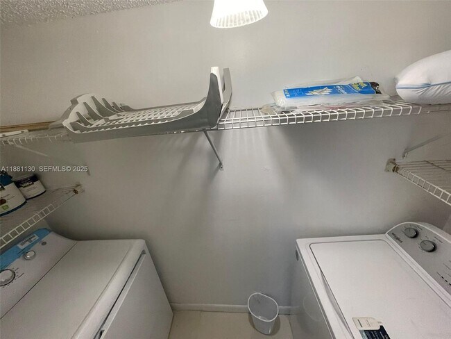 Building Photo - 2718 S University Dr