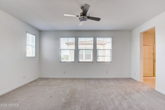 Building Photo - 9902 E Tamery Ave