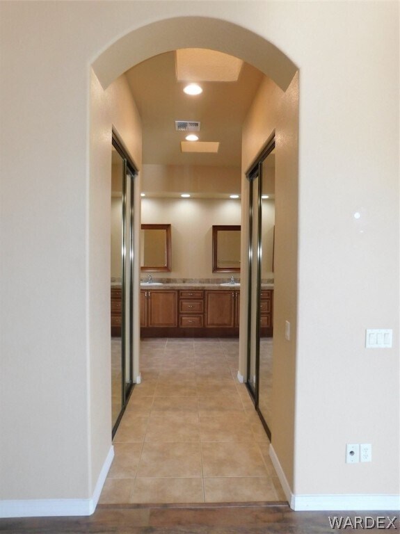 Building Photo - 2824 Fort Silver Dr