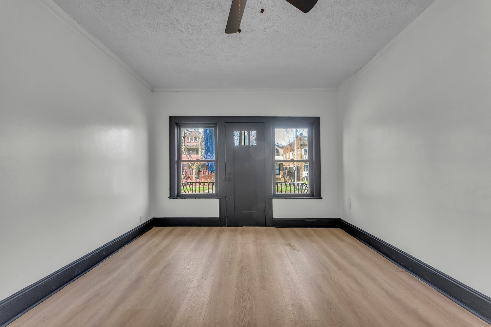 Building Photo - 3447 E 140th St