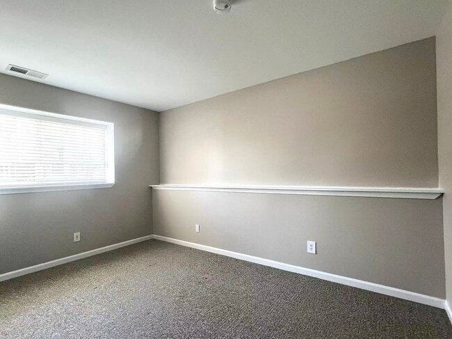 Building Photo - 3356 Ravinia Cir