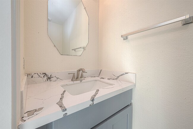 Building Photo - 19839 Rustic Lake Ln