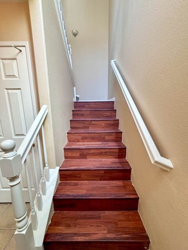 Building Photo - Move-in special! Move in by 12/25 and receive $300 off the first month’s rent! 2 bedroom Condo av...