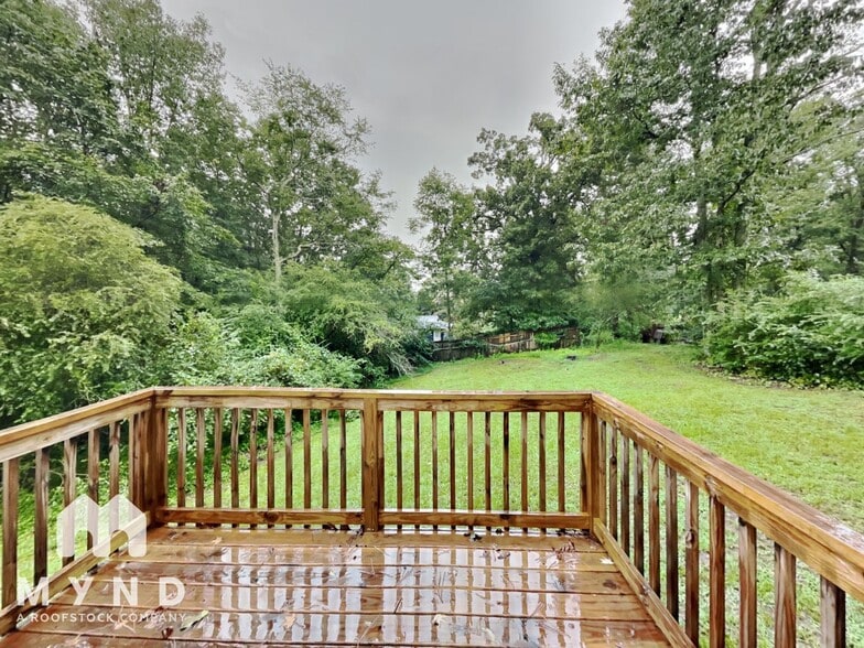 Building Photo - 5927 Creekwood Rd