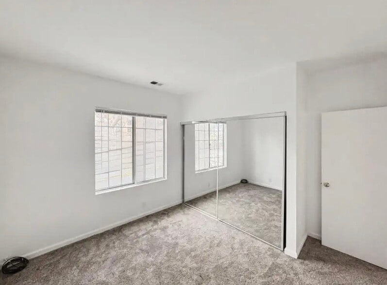 Building Photo - 1424 Market St