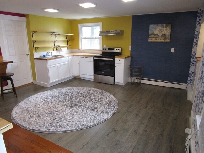 Building Photo - 216 Irving St