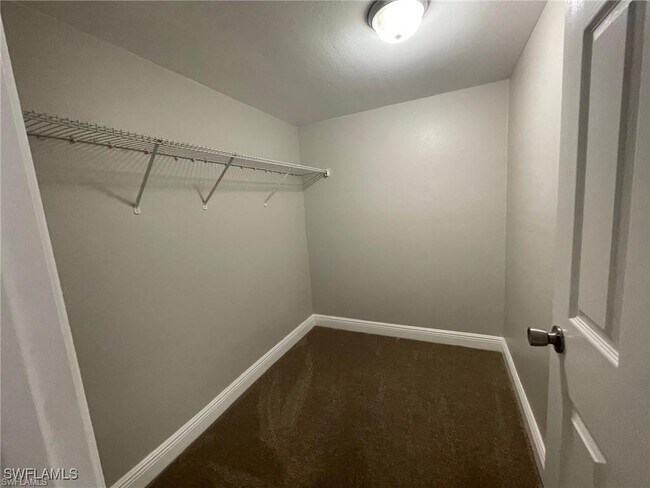 Building Photo - 1302 Derbyshire Ct