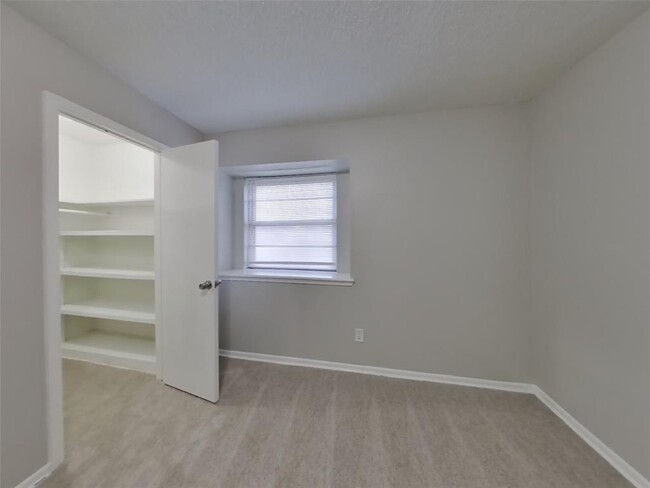 Building Photo - 3406 Park Haven Ln