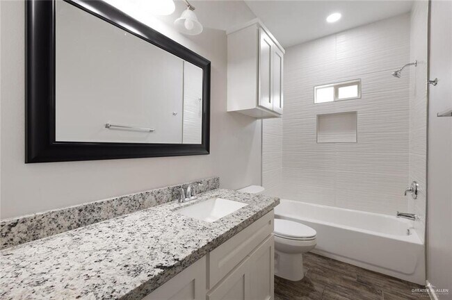 Building Photo - 5709 Sandpiper Ave
