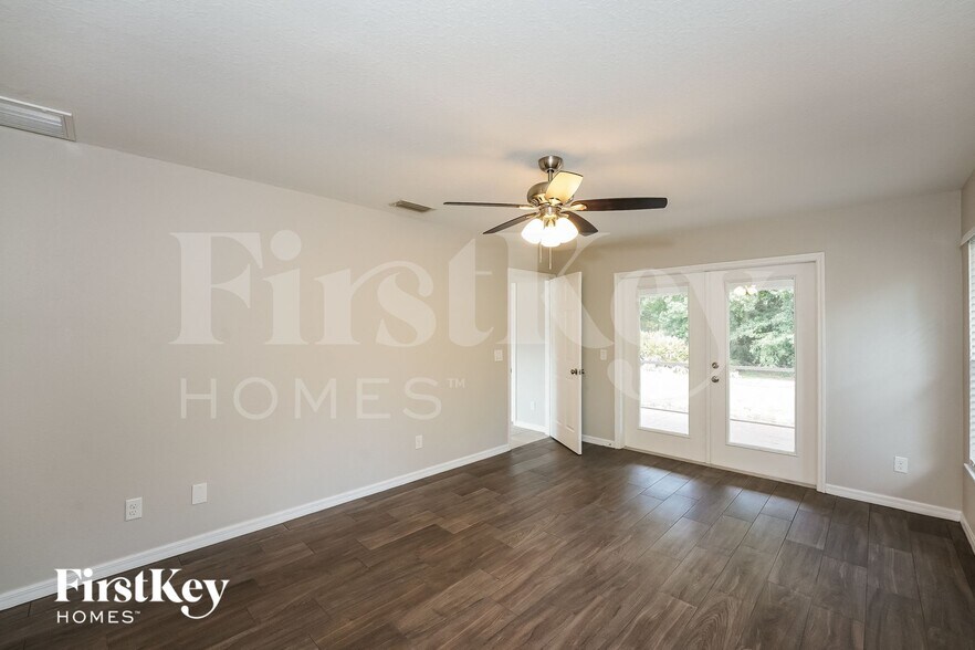 Building Photo - 4637 Antioch St