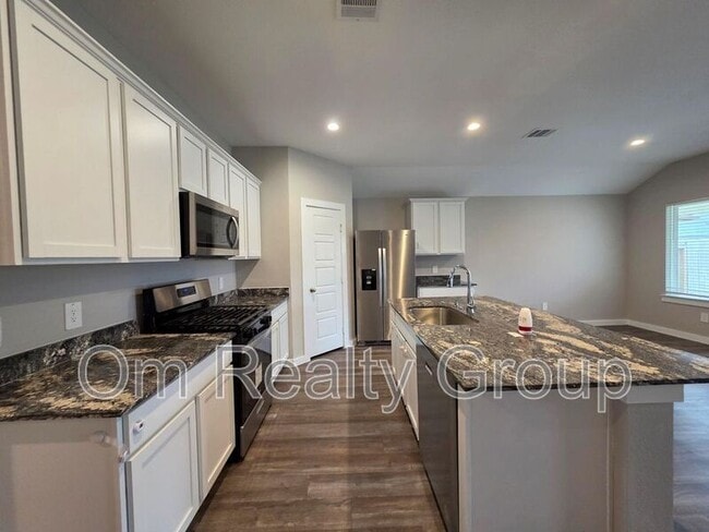 Building Photo - 1131 Hughes Crossing Dr