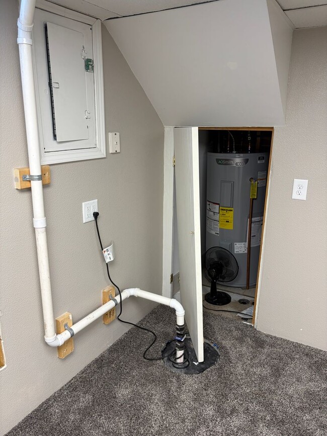 Building Photo - 1524 5th Ave N