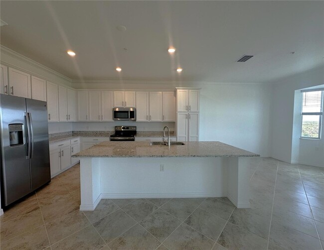 Building Photo - 14051 Heritage Landing Blvd