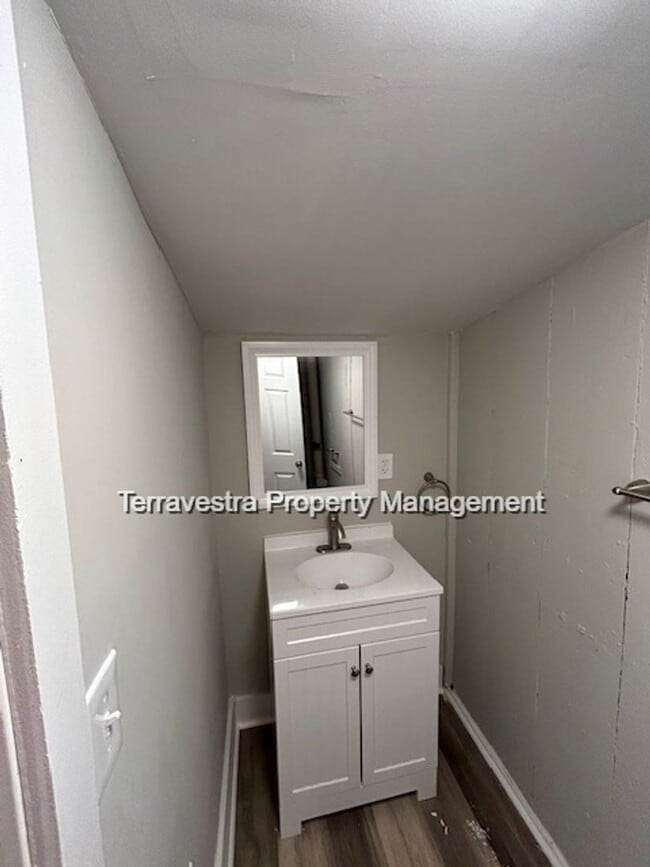 Building Photo - Renovated Millville 4 Bed in Millville. Eligible for $500 Security Deposit.