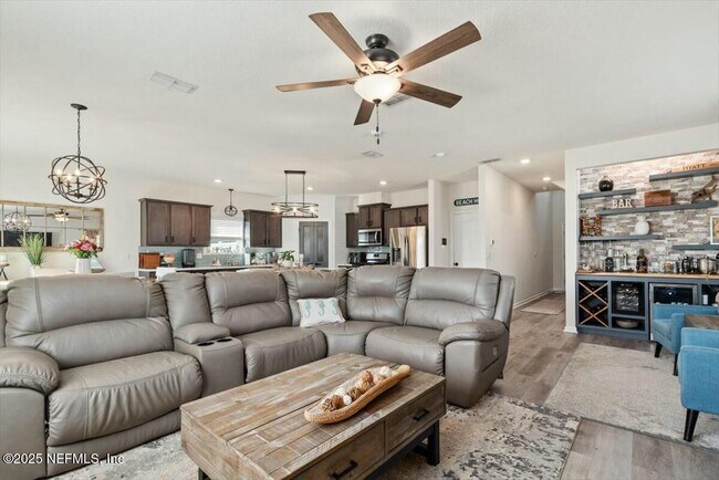 Building Photo - 184 Logrono Ct