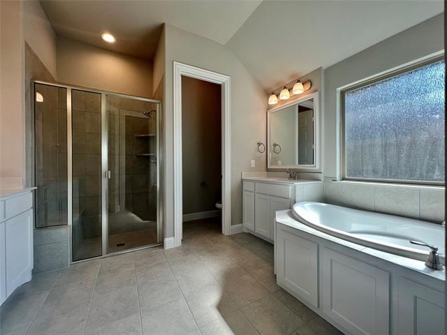 Building Photo - 820 Rosebud Trl