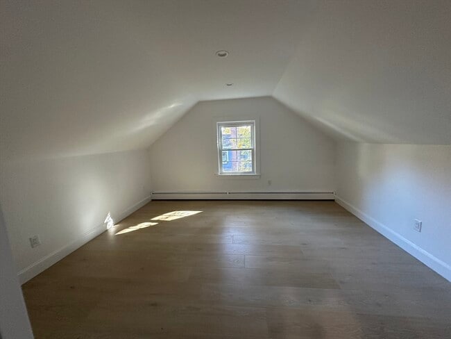 Building Photo - 35 Colton Ln