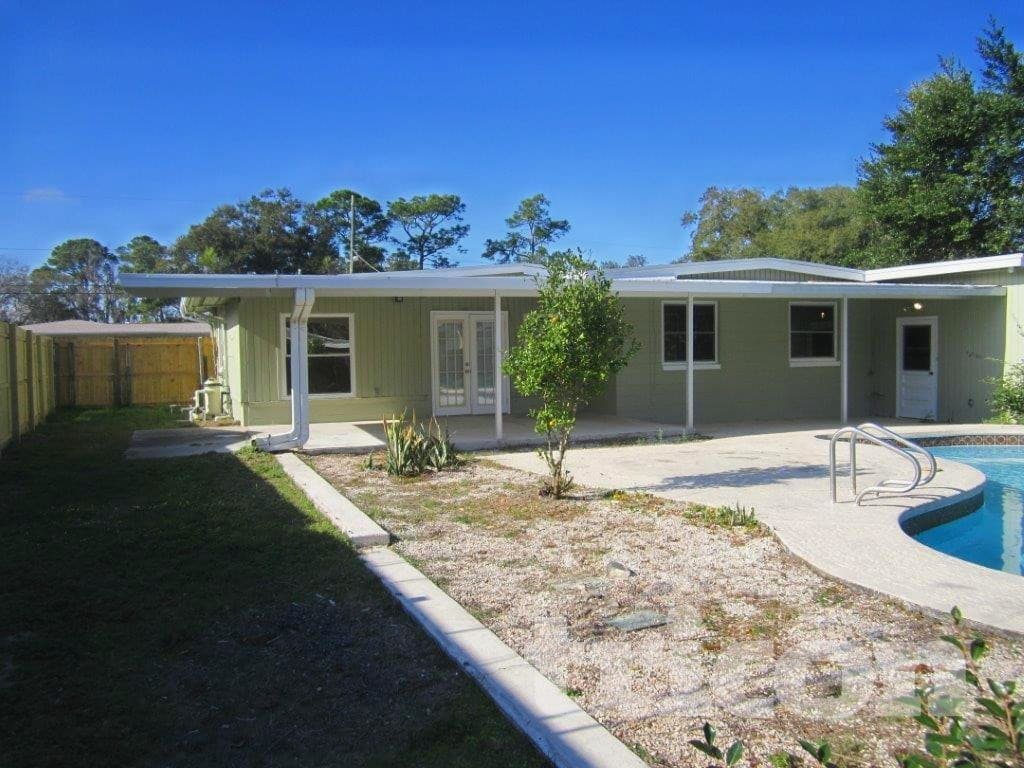 Building Photo - 6904 Holiday Rd N
