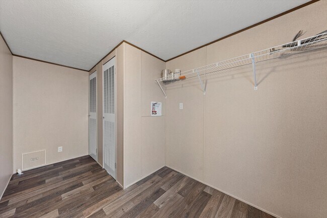 Building Photo - Spacious Country Living In Gholson