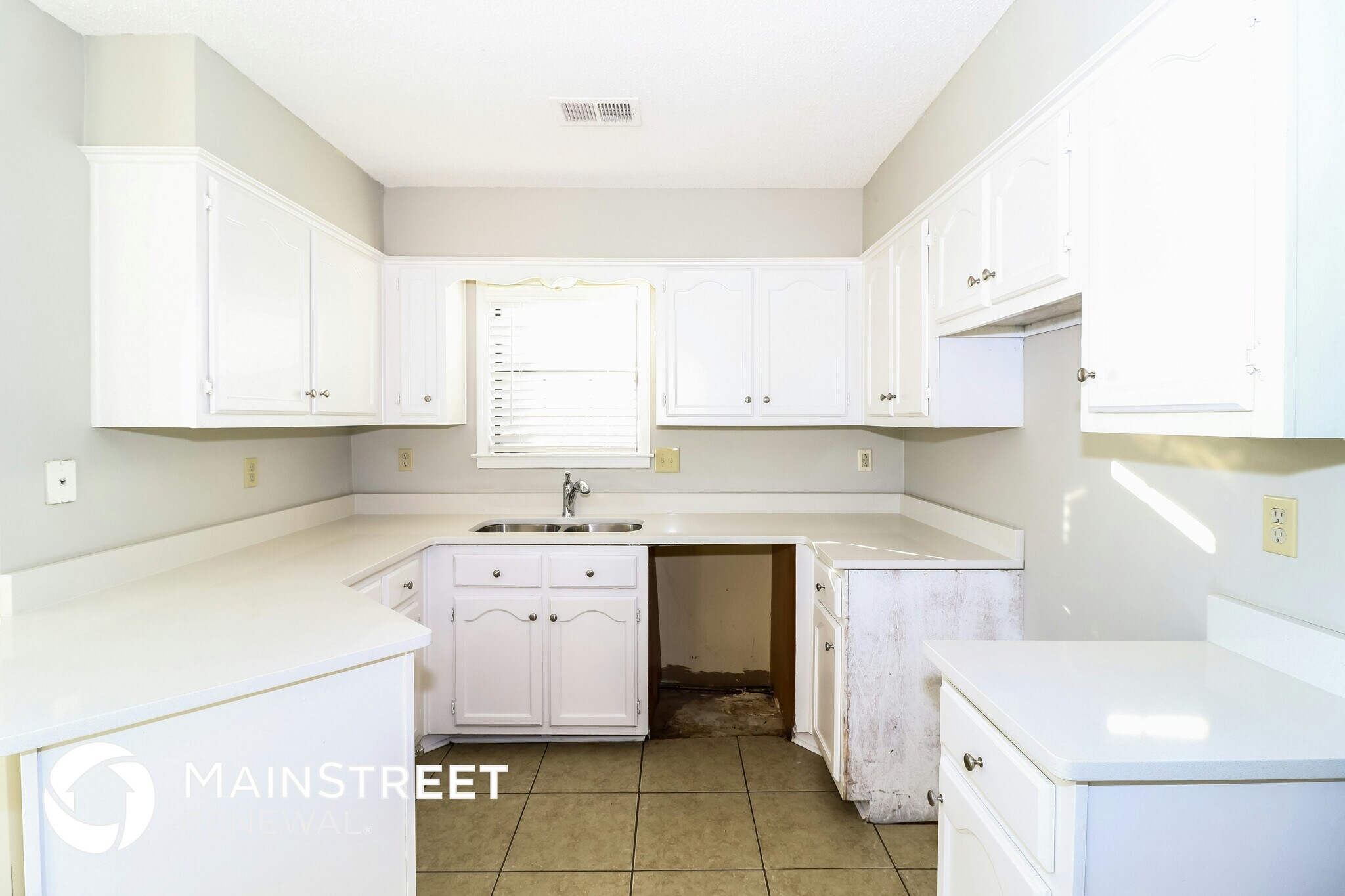 Building Photo - 5921 Pecan Trce