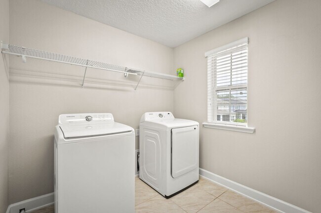 Building Photo - Trailmark Amazing Amenities Included