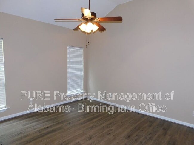 Building Photo - 2755 Southwood Ln