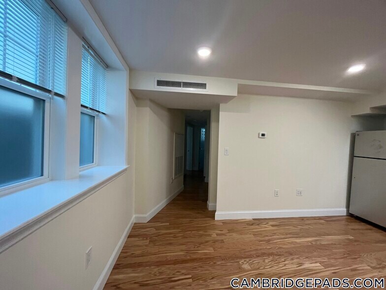 Building Photo - 1 Langdon Square