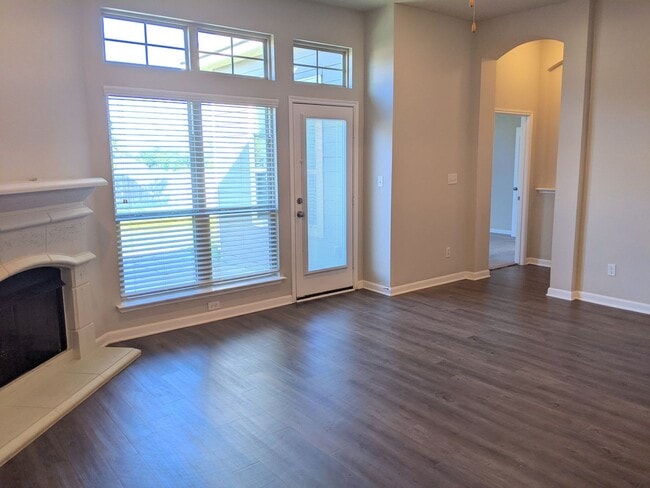 Building Photo - Available August 2026! Beautiful Home in Bryan!