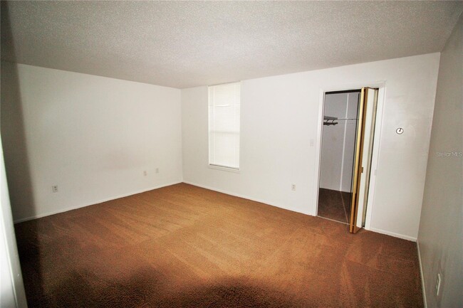 Building Photo - 522 Orange Dr