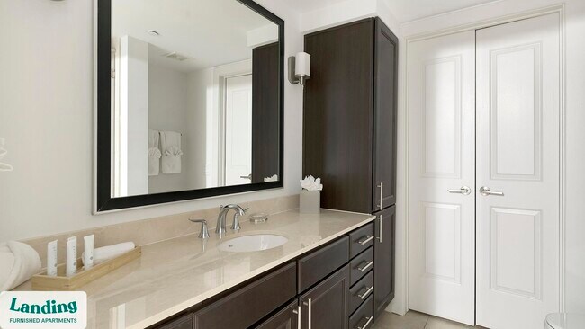 Building Photo - 777 Preston St