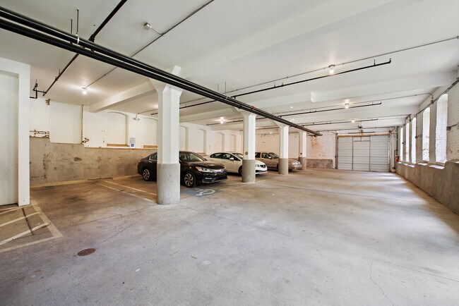 Building Photo - 626 Columbia Ave